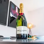Nydsley Hall By Luxury Travel Emproium - 4 Luxury - 2 With Hot Tubs Apartment *