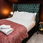 Apartment Nydsley Hall By Luxury Travel Emproium - 4 Luxury - 2 With Hot Tubs