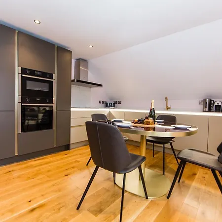 Apartment Nydsley Hall By Maison Parfaite - 4 Luxury - 2 With Hot Tubs